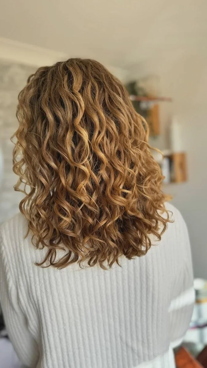 Bouncy Shoulder Length